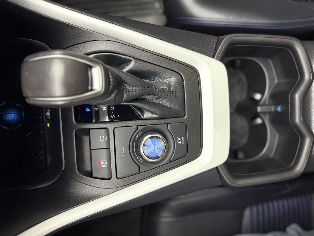 Toyota RAV4 Hybrid XSE 2024