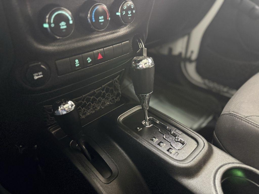 Jeep Wrangler Unlimited Sport 4WD 2017