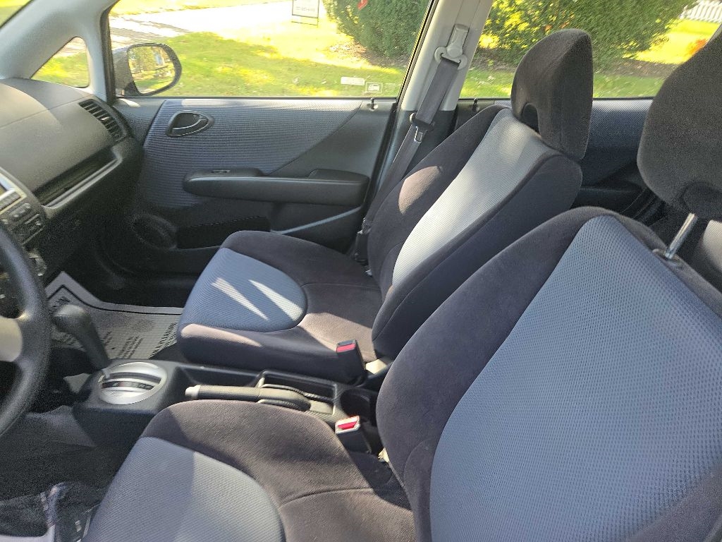 Honda Fit 5-Speed AT 2008 Honda Fit 5-Speed AT 2008