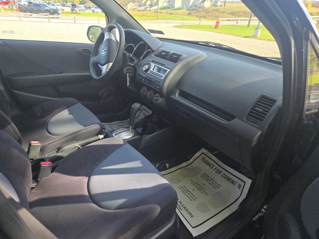 Honda Fit 5-Speed AT 2008 Honda Fit 5-Speed AT 2008