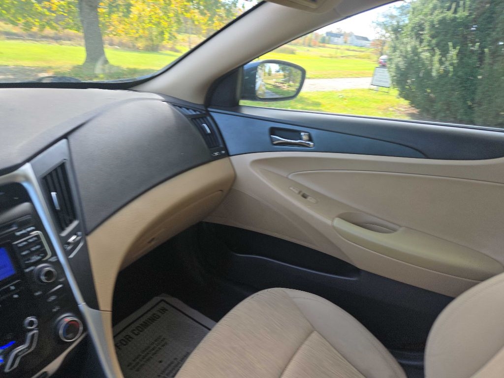 Hyundai Sonata GLS Auto 2011 Hyundai Sonata GLS Auto 2011