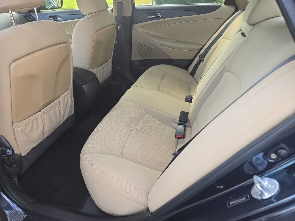 Hyundai Sonata GLS Auto 2011 Hyundai Sonata GLS Auto 2011