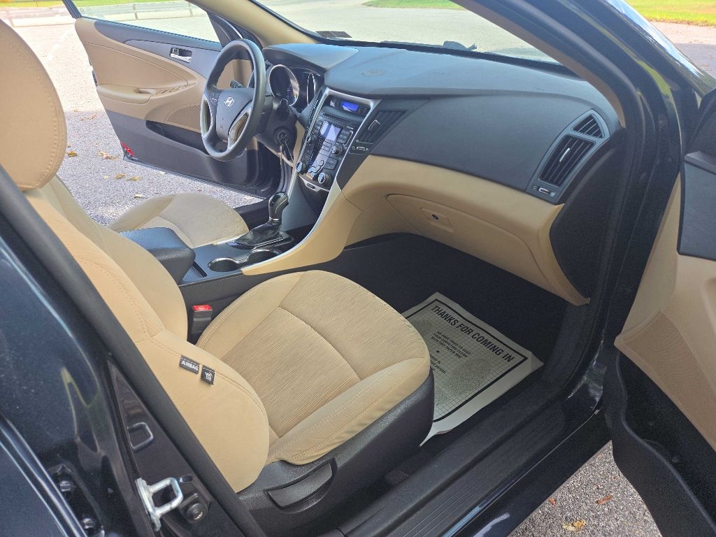 Hyundai Sonata GLS Auto 2011 Hyundai Sonata GLS Auto 2011