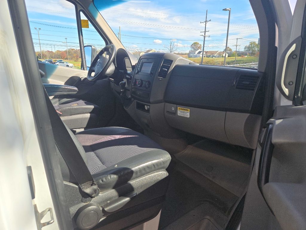 Mercedes-Benz Sprinter 3500 170-in. WB 2016 Mercedes-Benz Sprinter 3500 170-in. WB 2016