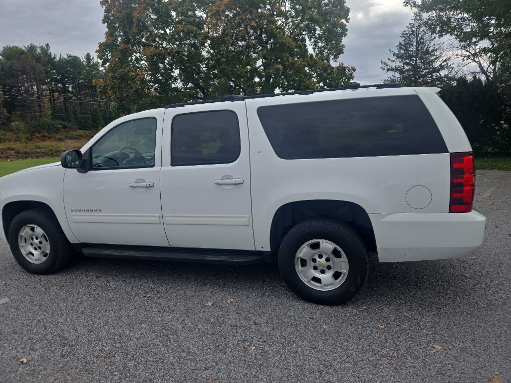 Chevrolet Suburban LT 1500 4WD 2011 Chevrolet Suburban LT 1500 4WD 2011