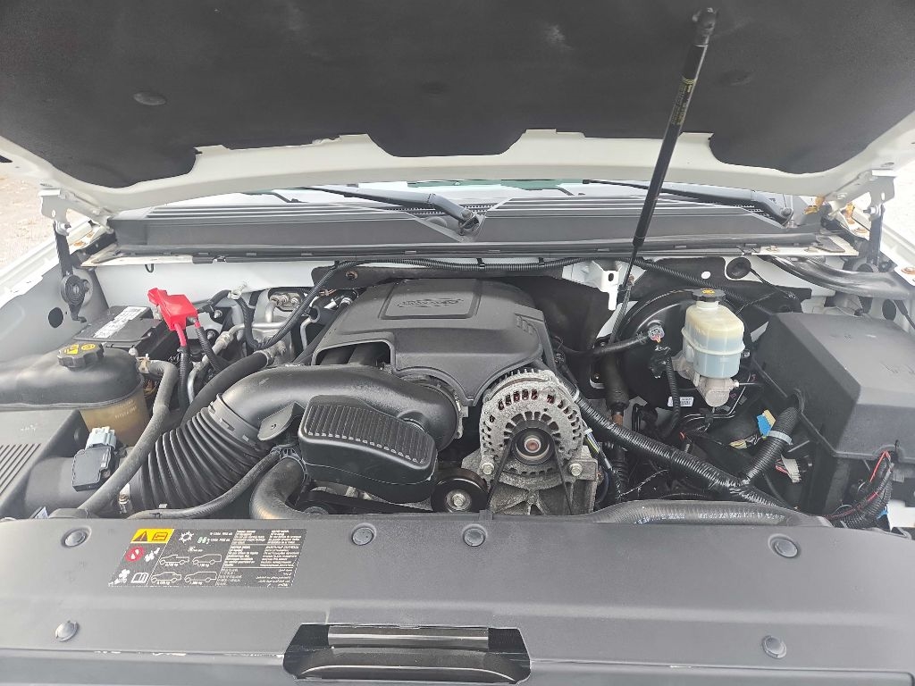 Chevrolet Suburban LT 1500 4WD 2011 Chevrolet Suburban LT 1500 4WD 2011