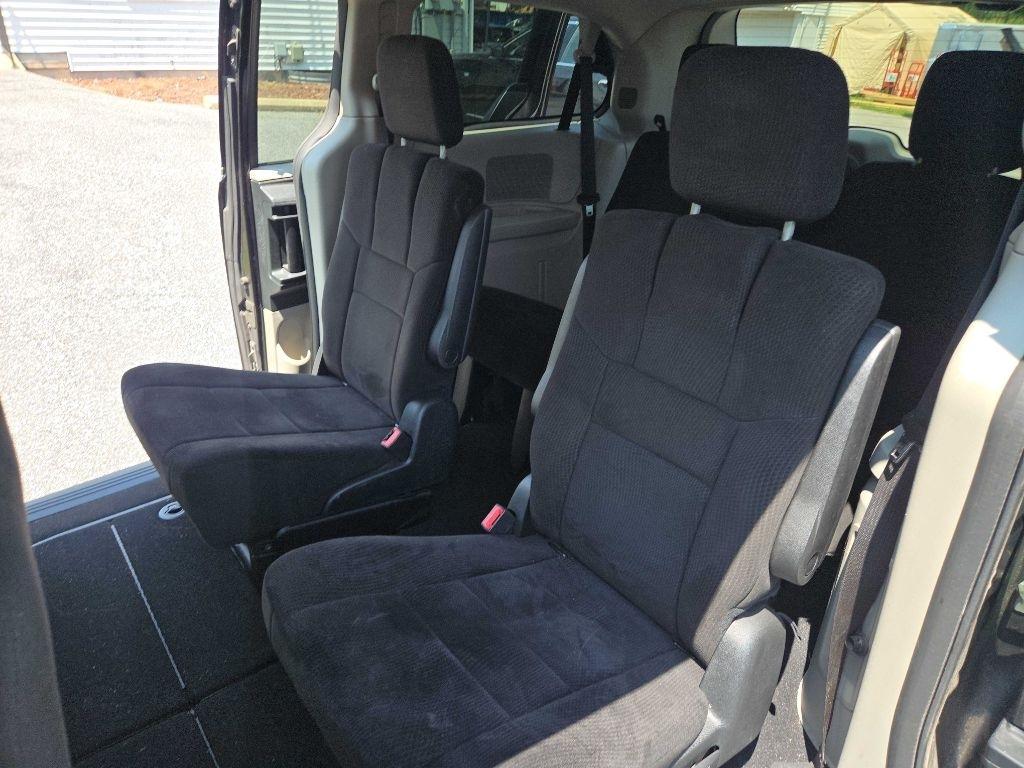 Dodge Grand Caravan SXT 2012