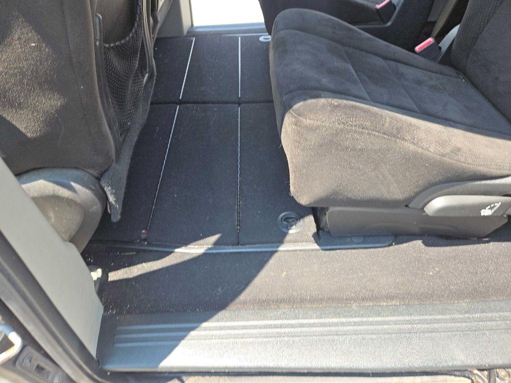 Dodge Grand Caravan SXT 2012