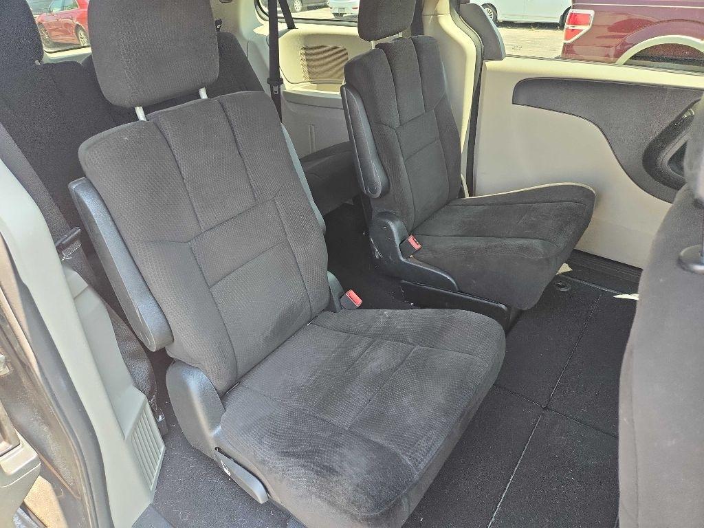 Dodge Grand Caravan SXT 2012