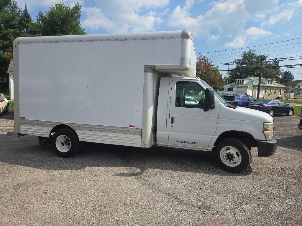 Ford Econoline E450 2012