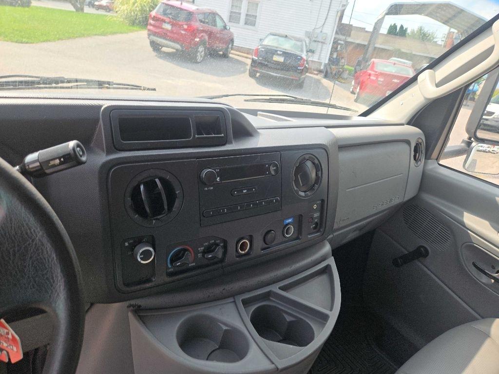 Ford Econoline E450 2012