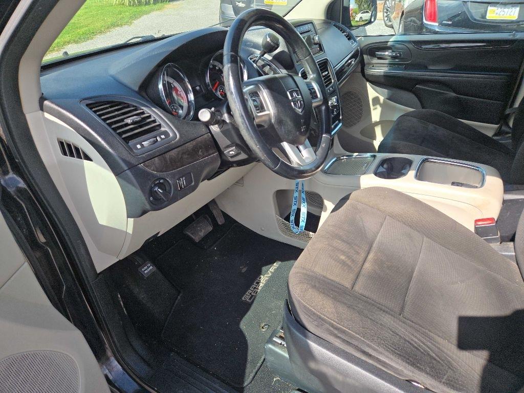 Dodge Grand Caravan SXT 2012