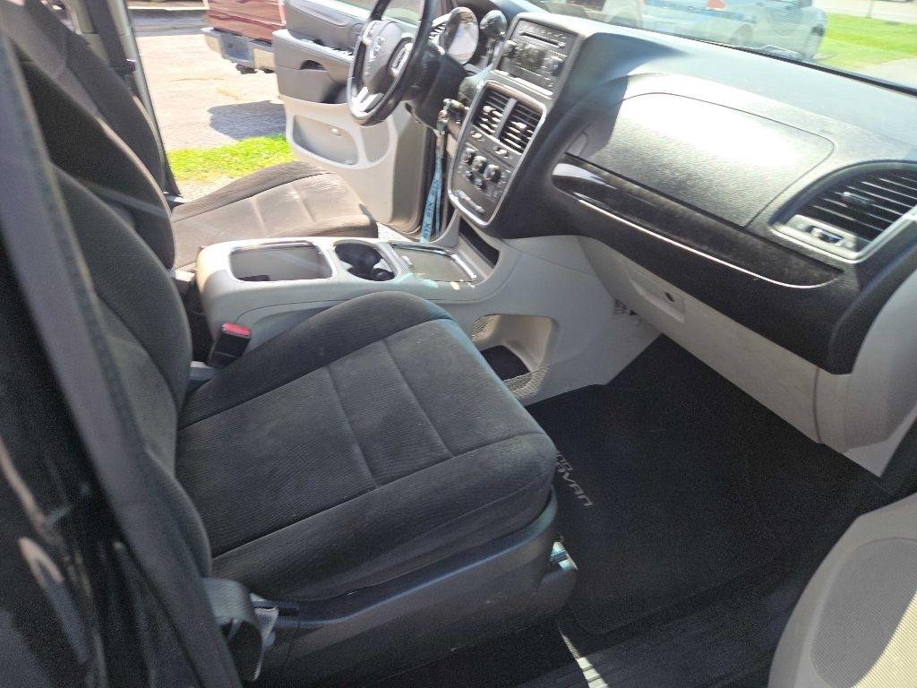 Dodge Grand Caravan SXT 2012