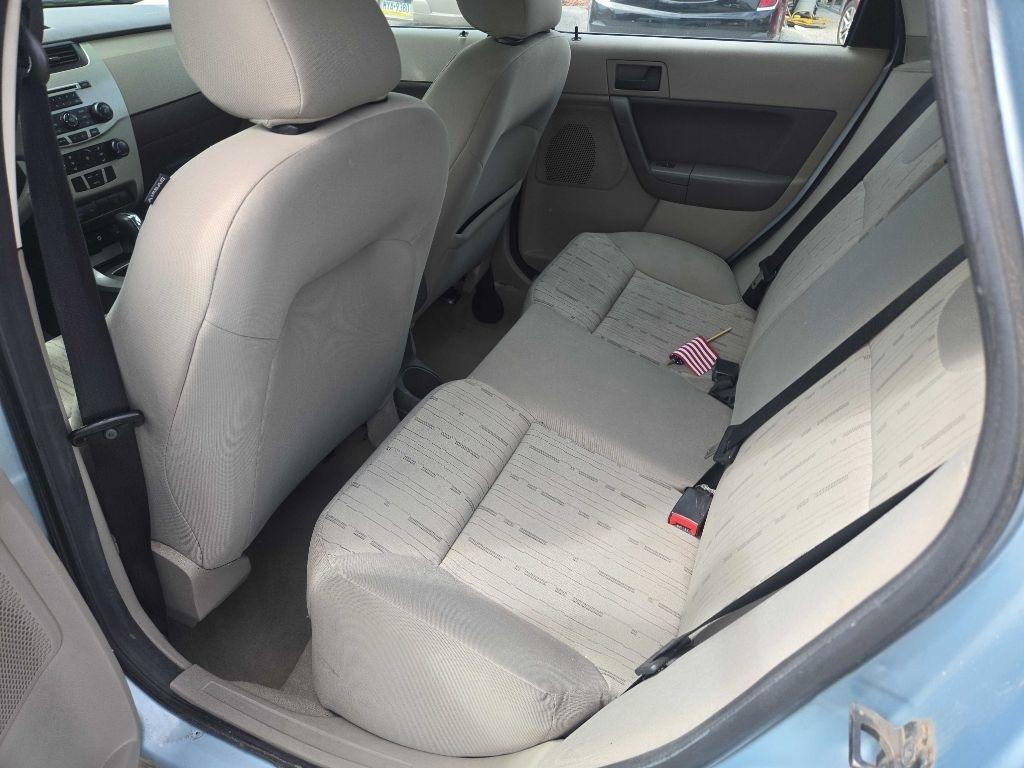 Ford Focus SE Sedan 2009
