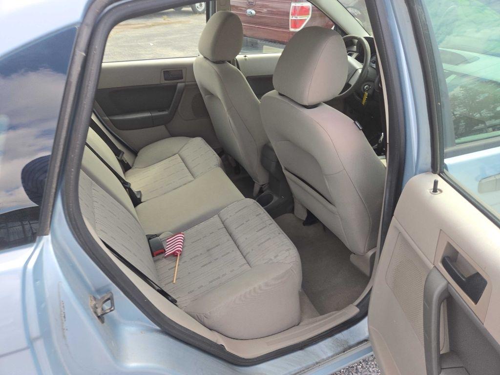 Ford Focus SE Sedan 2009