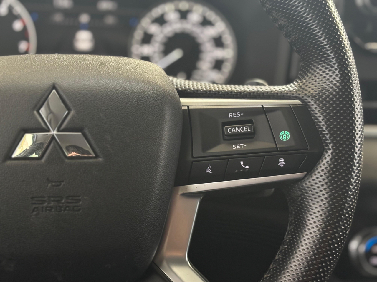 Mitsubishi Outlander SE AWD 2022