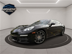 2015 Porsche Panamera  2015 Porsche Panamera