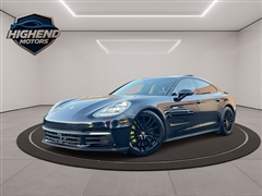 2018 Porsche Panamera 