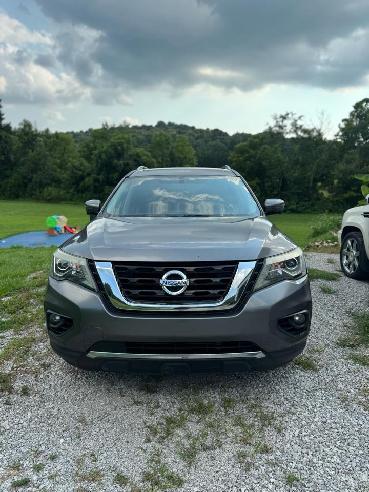 Nissan Pathfinder Platinum 4WD 2017