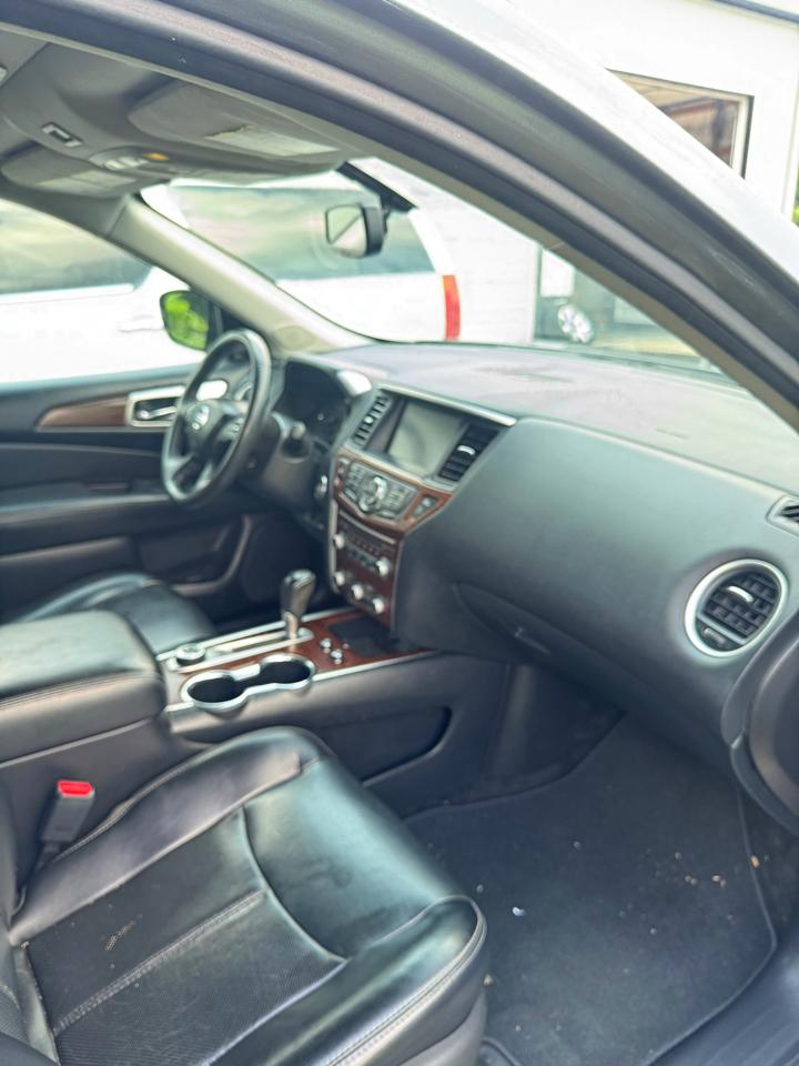 Nissan Pathfinder Platinum 4WD 2017