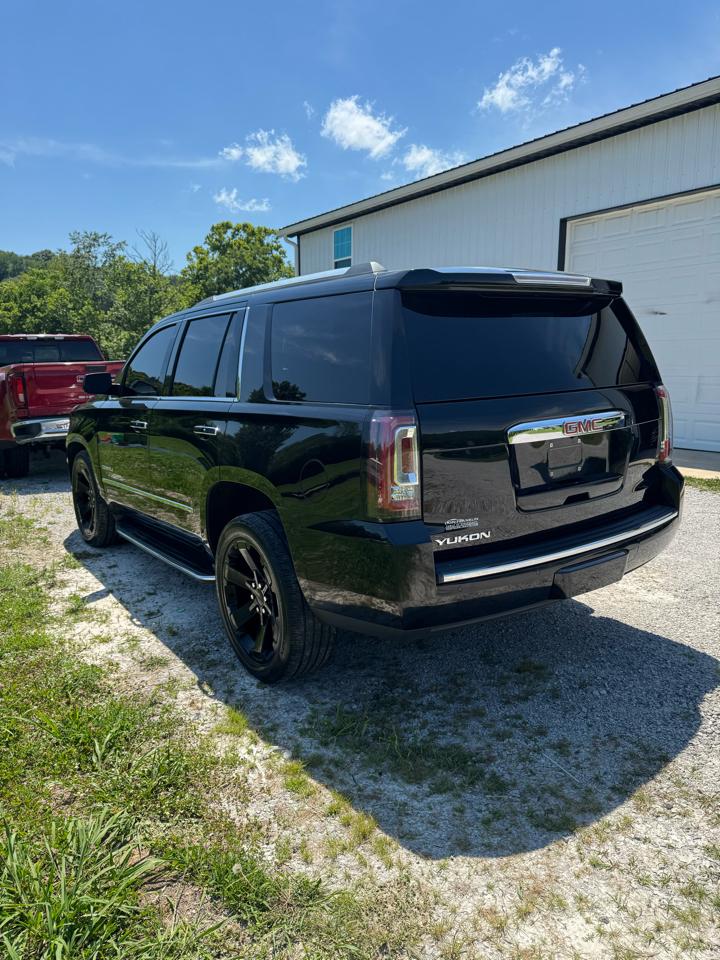 GMC Yukon Denali 4WD 2017