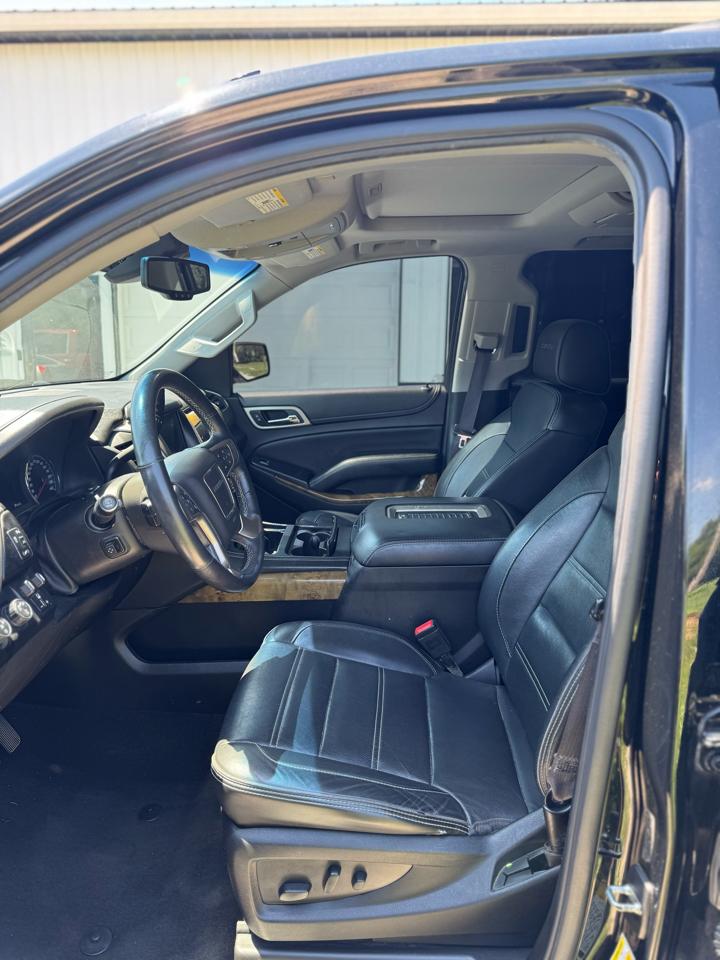 GMC Yukon Denali 4WD 2017