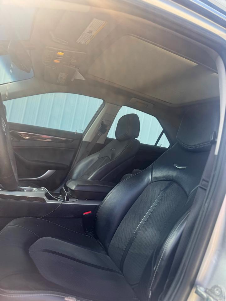Cadillac CTS Luxury 2012