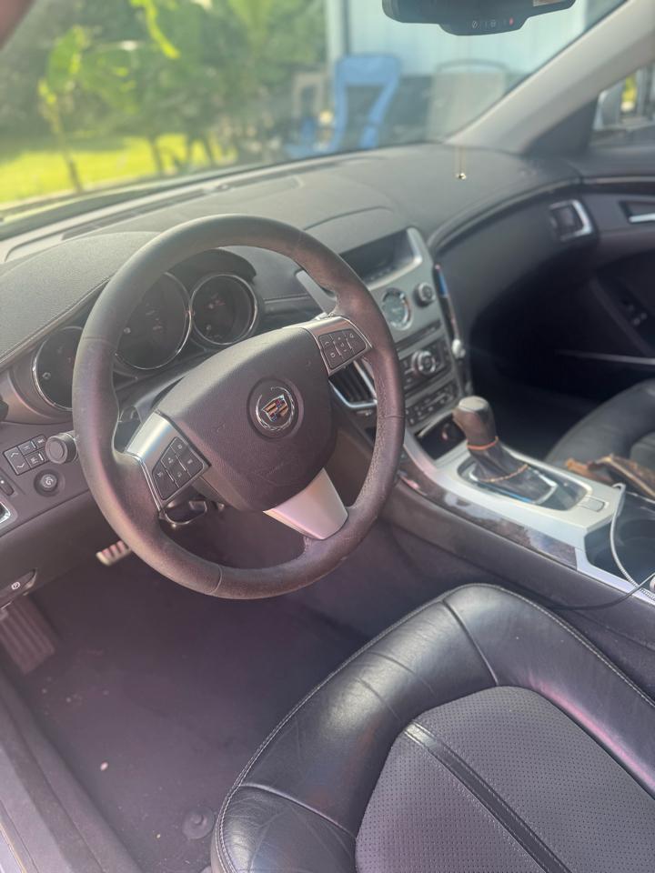 Cadillac CTS Luxury 2012