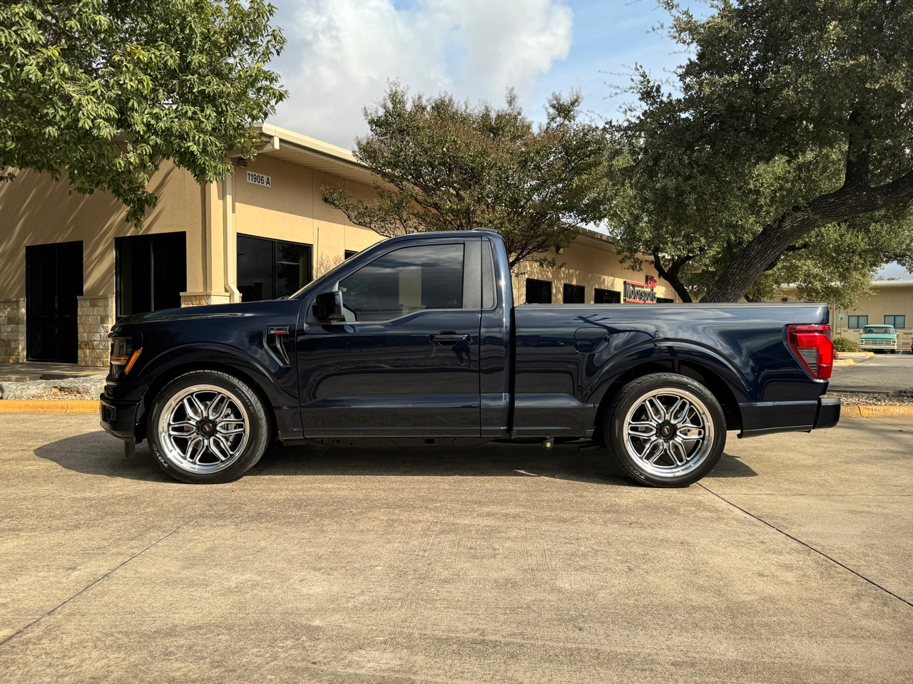 Ford F-150 XL 4WD Reg Cab 6.5' Box 2024 Ford F-150 XL 4WD Reg Cab 6.5' Box 2024