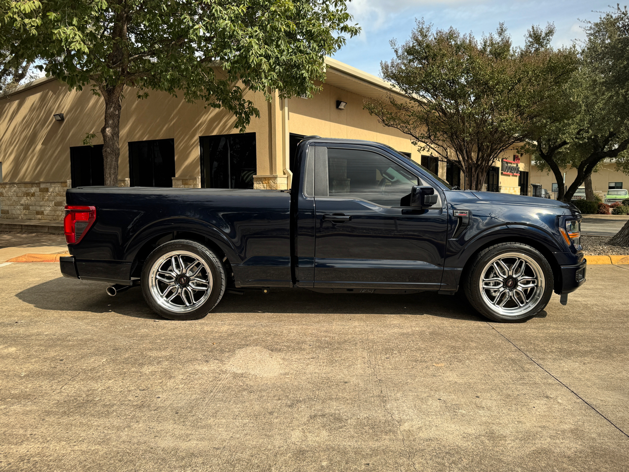 Ford F-150 XL 4WD Reg Cab 6.5' Box 2024 Ford F-150 XL 4WD Reg Cab 6.5' Box 2024