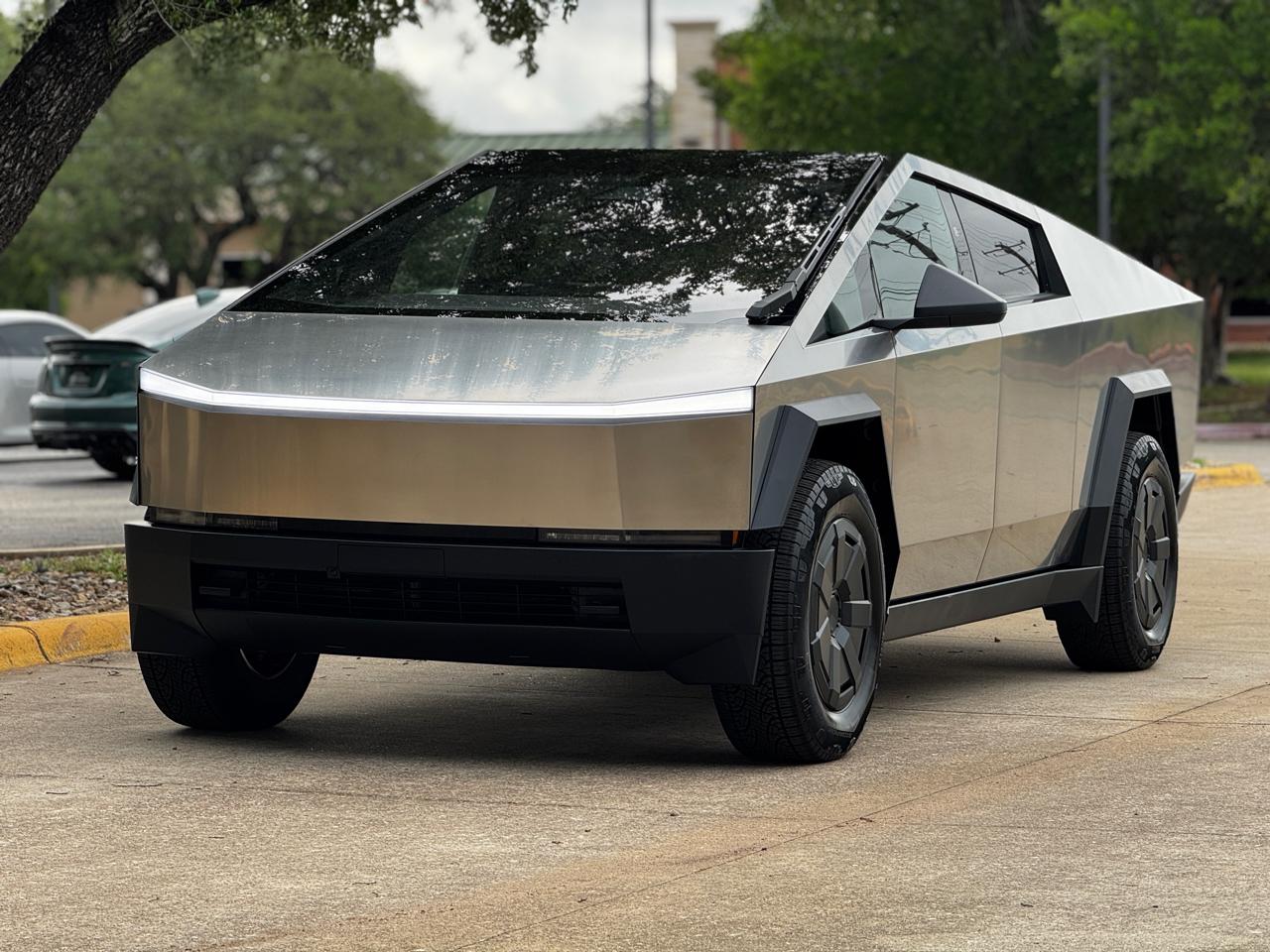 2025 Tesla Cybertruck Premium AWD