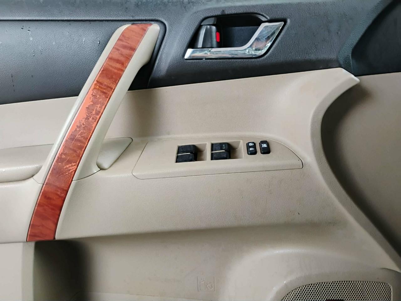 Toyota Highlander Limited 2WD 2008
