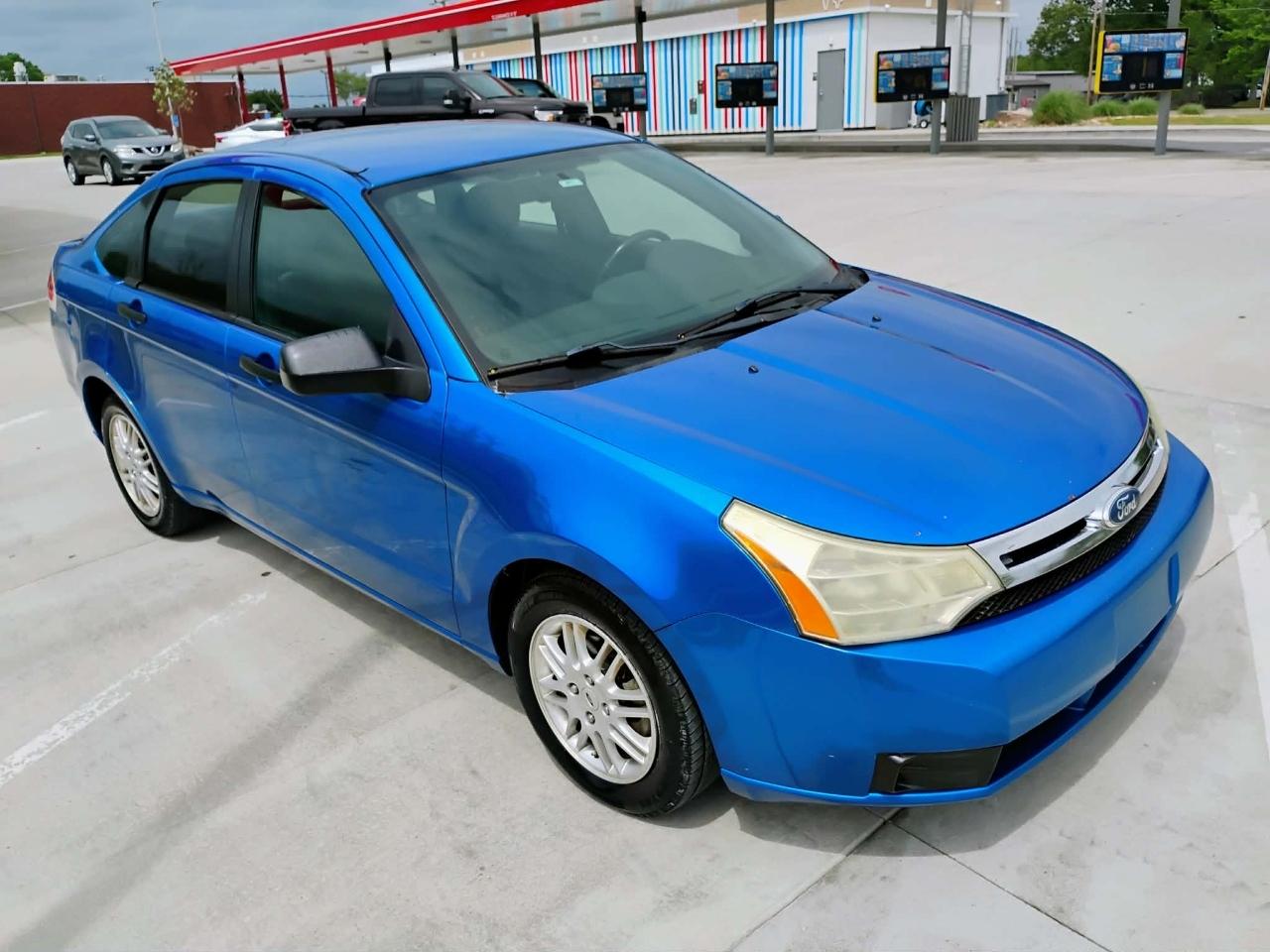 Ford Focus SE Sedan 2011