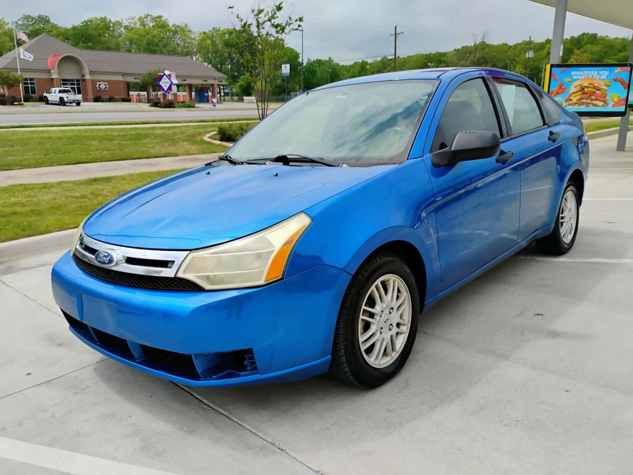 Ford Focus SE Sedan 2011