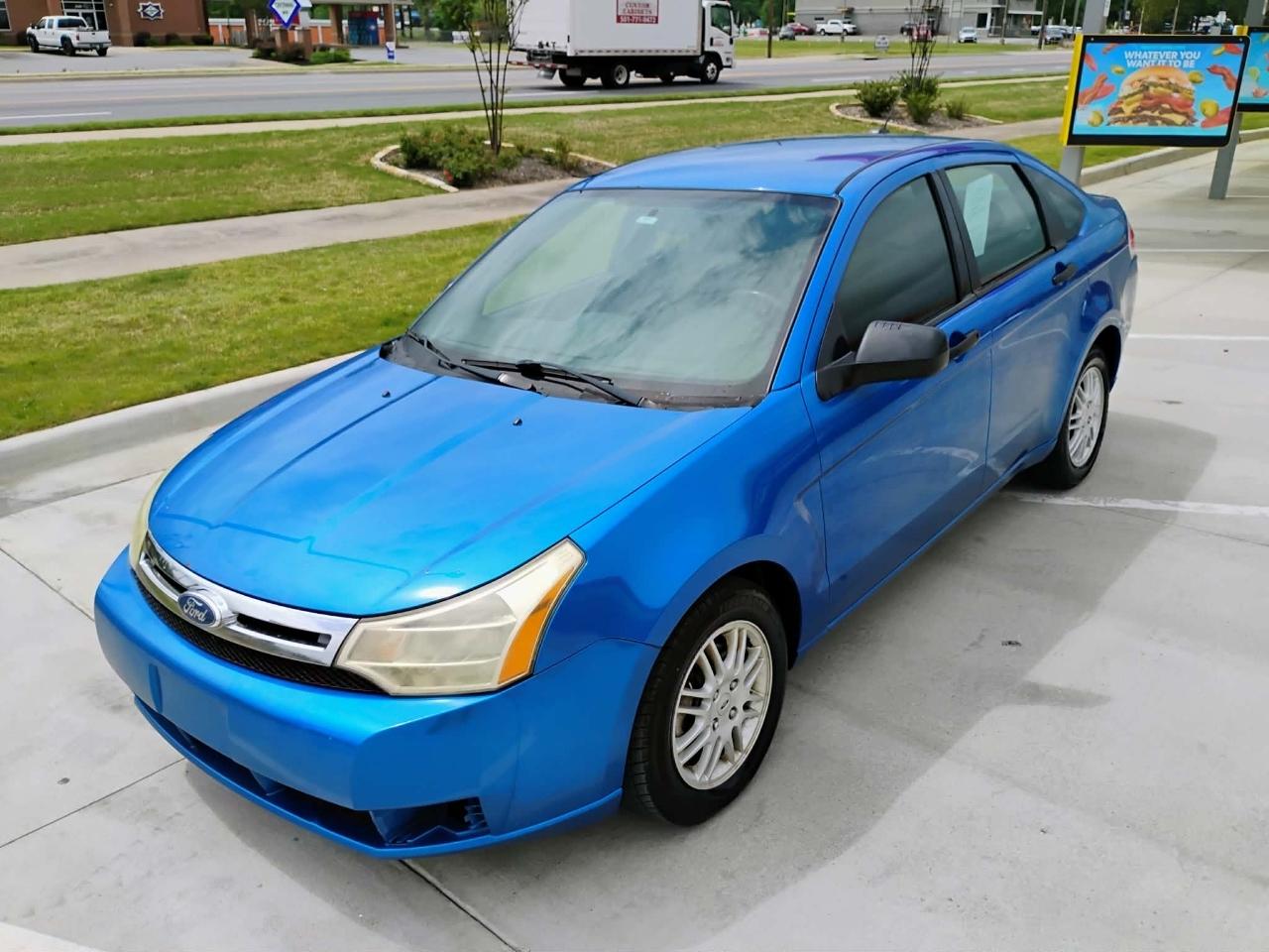 Ford Focus SE Sedan 2011