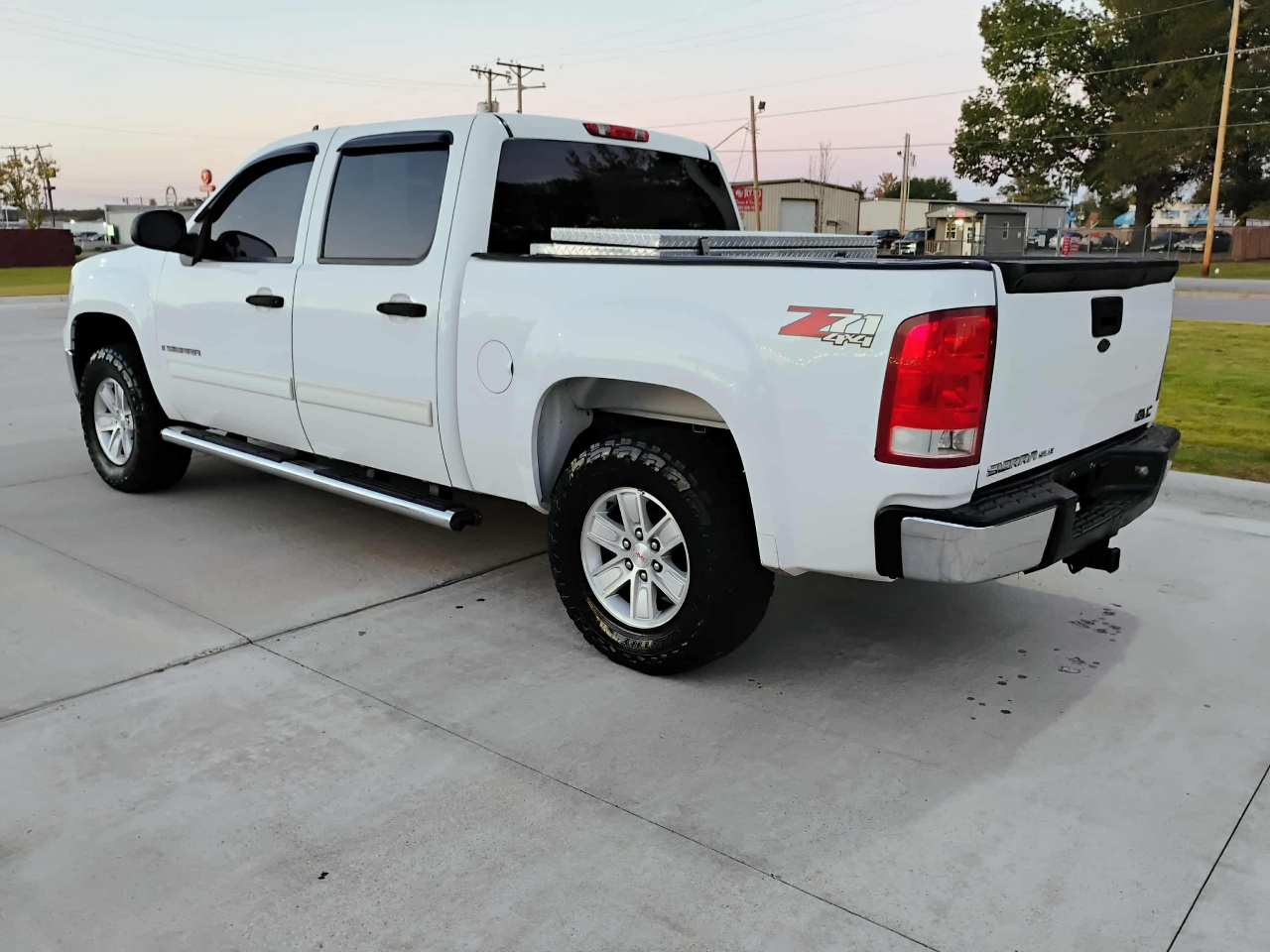 GMC Sierra Classic 1500 SLT Crew Cab 4WD 2007 GMC Sierra Classic 1500 SLT Crew Cab 4WD 2007