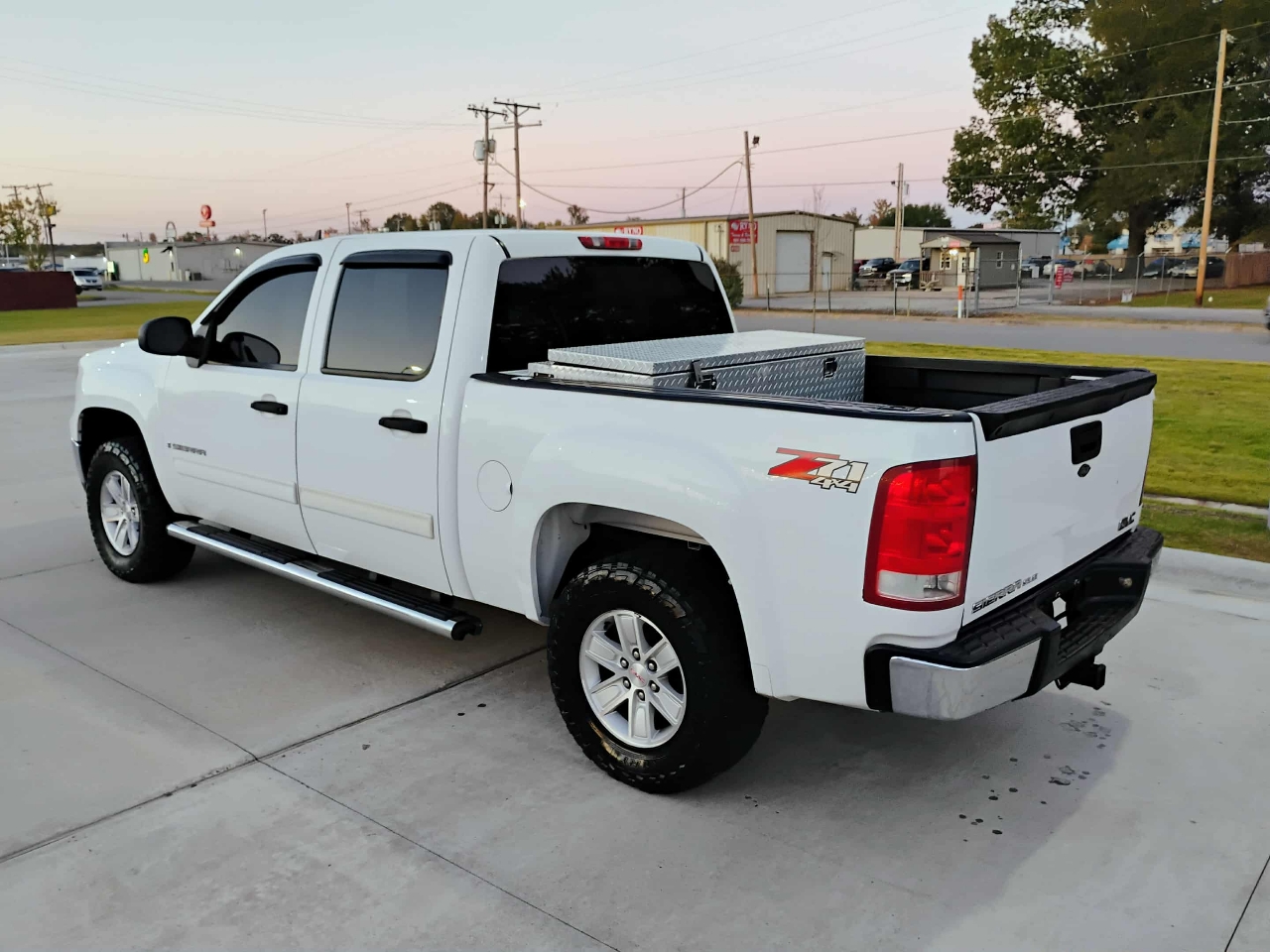 GMC Sierra Classic 1500 SLT Crew Cab 4WD 2007 GMC Sierra Classic 1500 SLT Crew Cab 4WD 2007