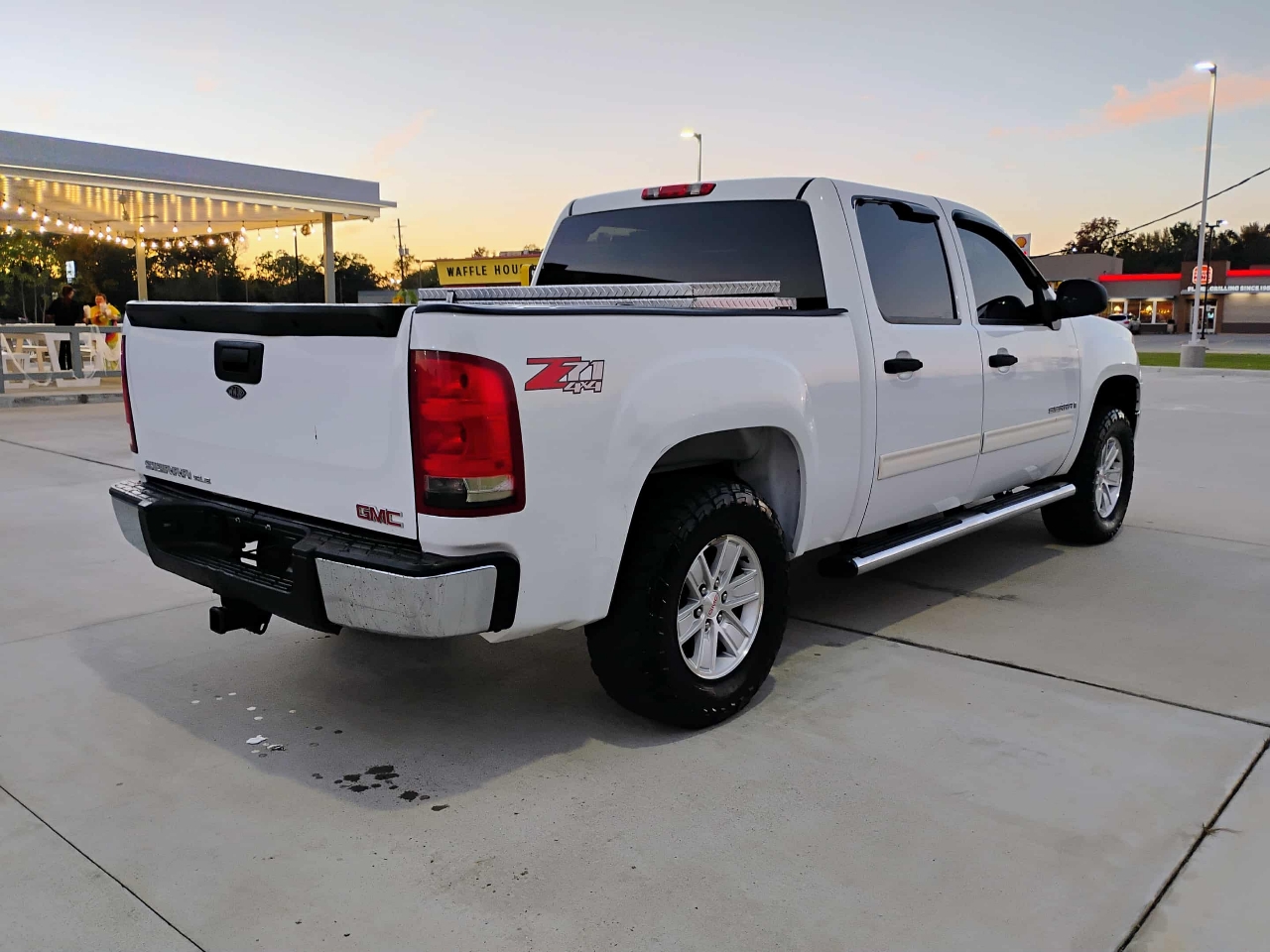 GMC Sierra Classic 1500 SLT Crew Cab 4WD 2007 GMC Sierra Classic 1500 SLT Crew Cab 4WD 2007