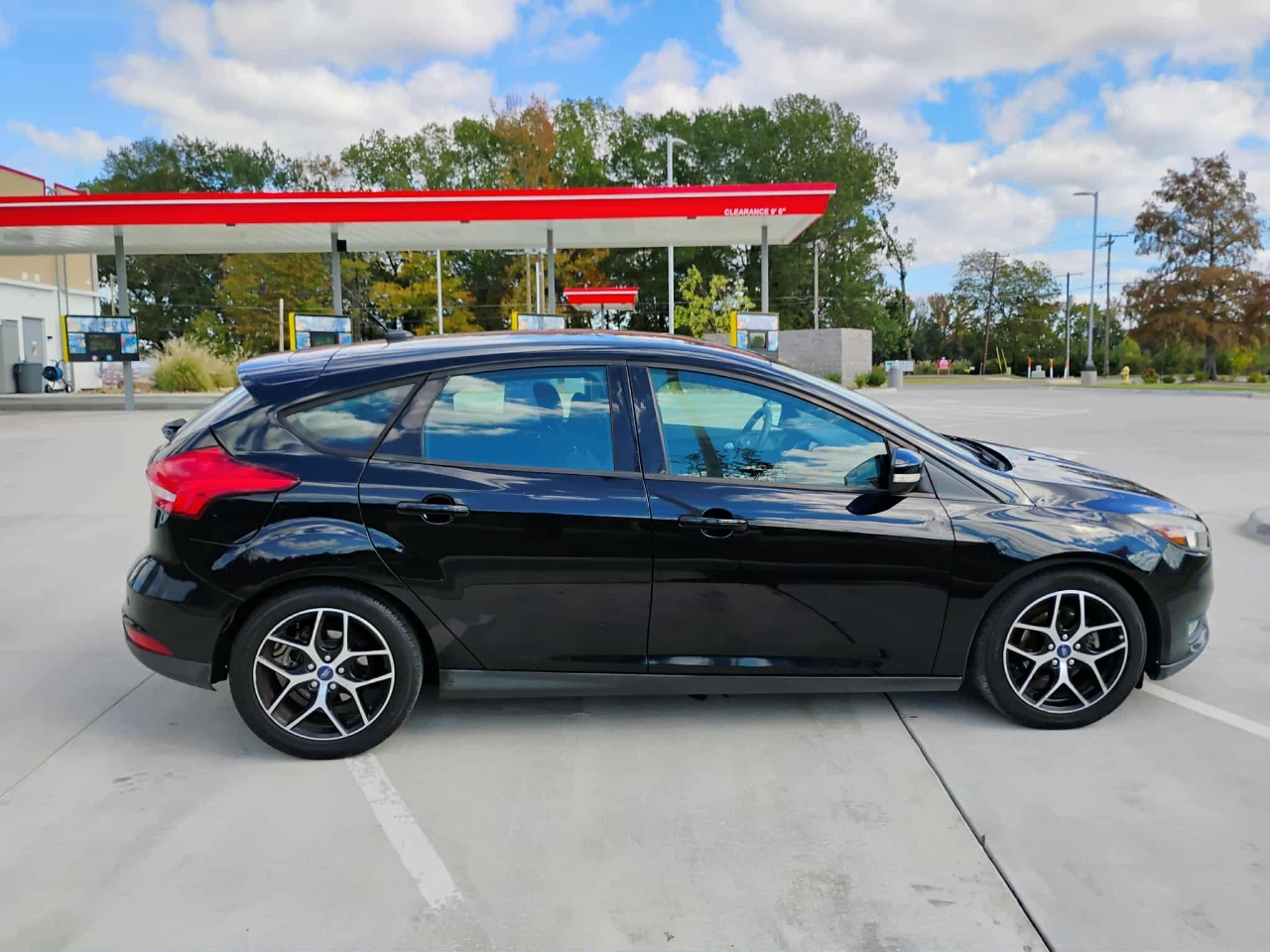 Ford Focus SEL Hatch 2017 Ford Focus SEL Hatch 2017