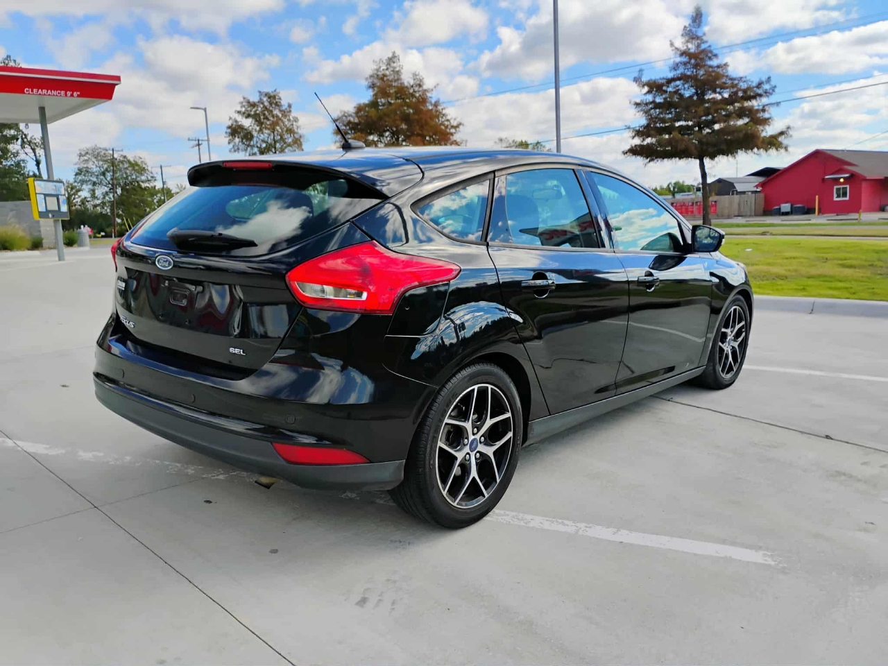 Ford Focus SEL Hatch 2017 Ford Focus SEL Hatch 2017