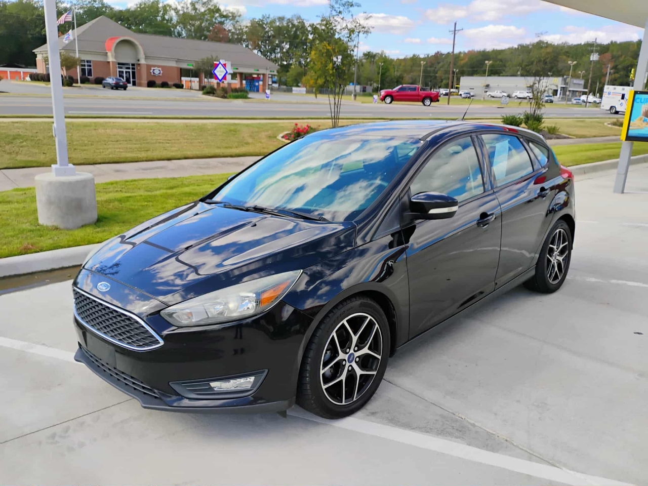 Ford Focus SEL Hatch 2017 Ford Focus SEL Hatch 2017