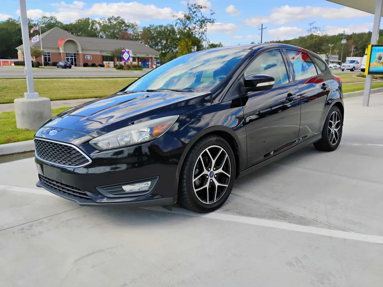 Ford Focus SEL Hatch 2017 Ford Focus SEL Hatch 2017
