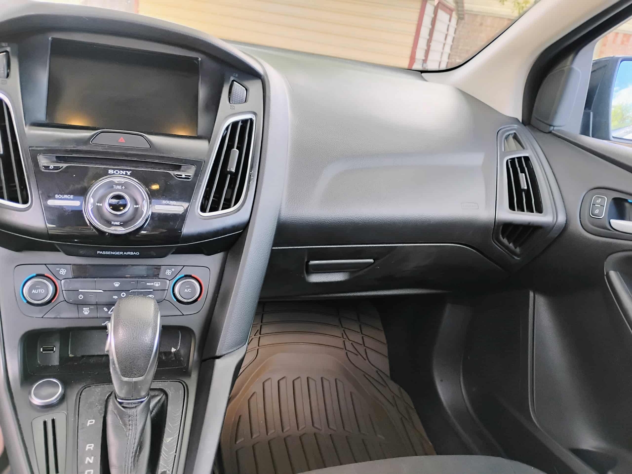 Ford Focus SEL Hatch 2017 Ford Focus SEL Hatch 2017