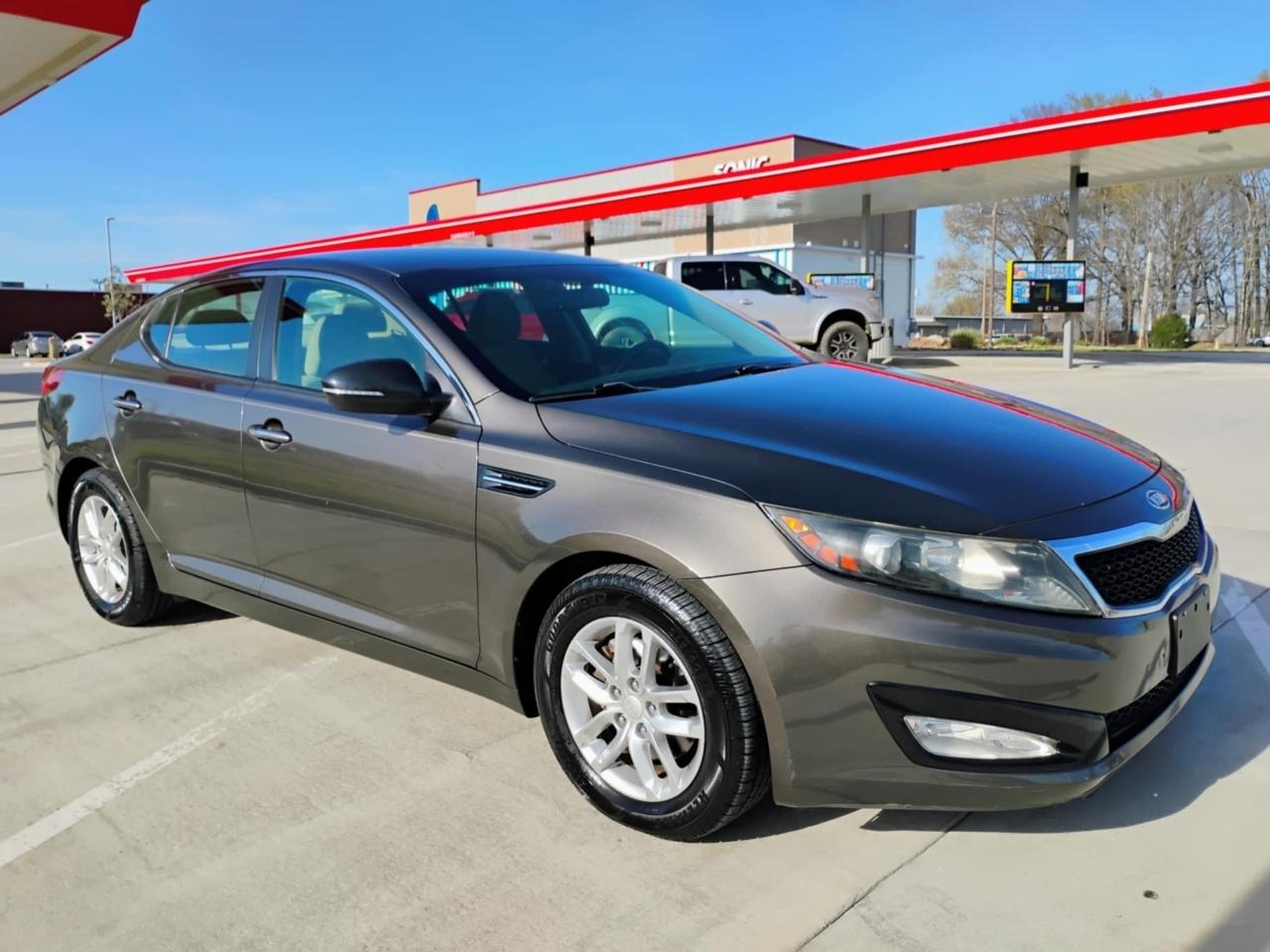 Kia Optima 4dr Sdn 2.4L Auto LX 2012