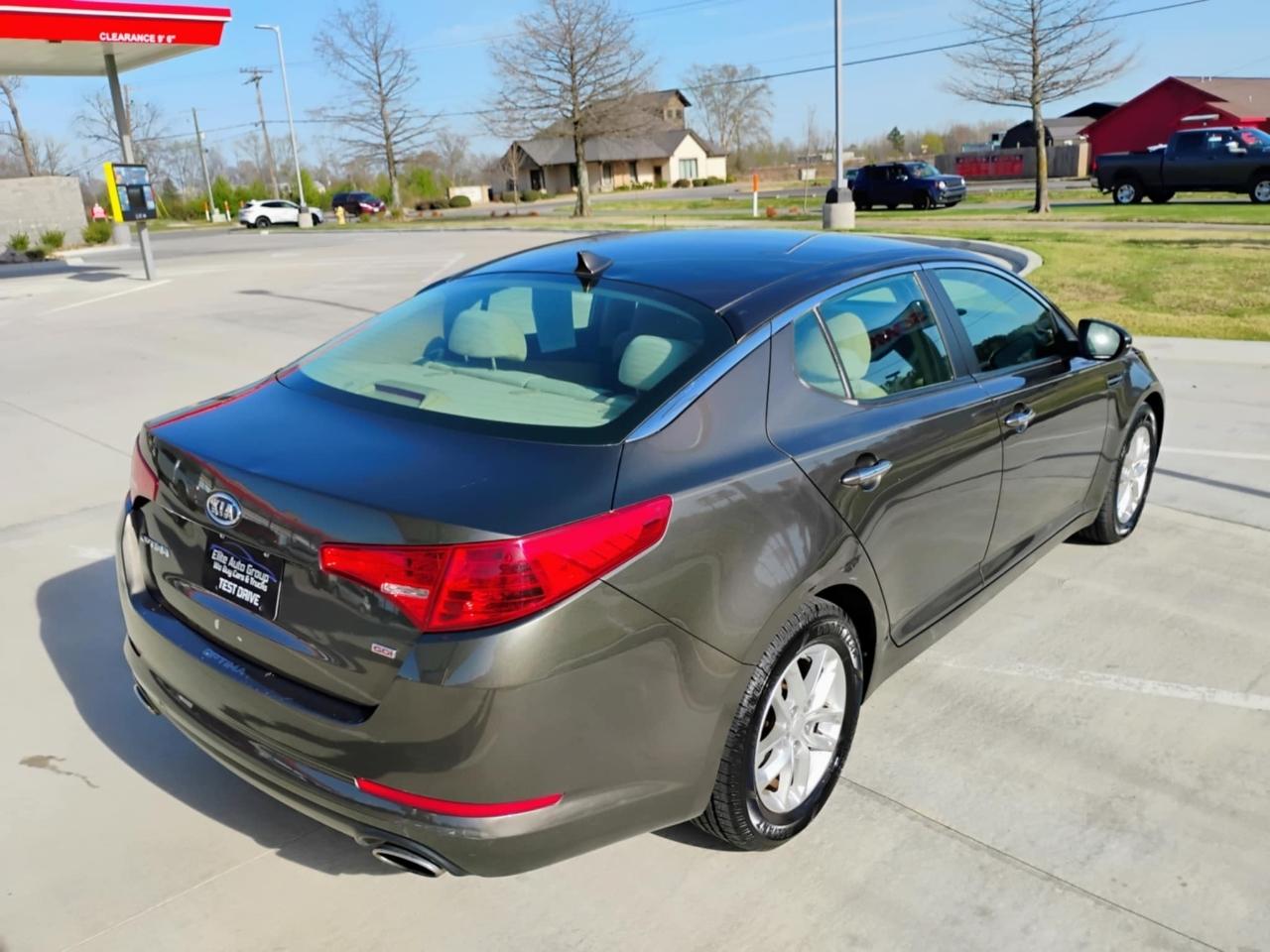 Kia Optima 4dr Sdn 2.4L Auto LX 2012