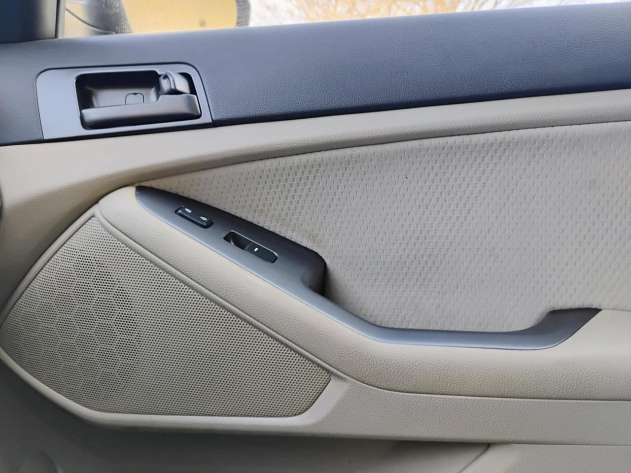 Kia Optima 4dr Sdn 2.4L Auto LX 2012