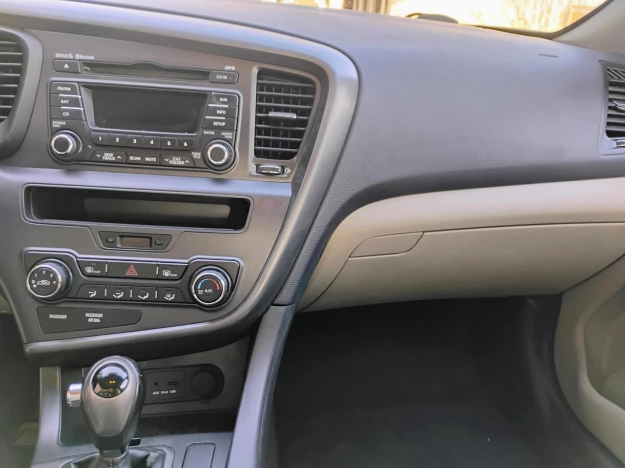 Kia Optima 4dr Sdn 2.4L Auto LX 2012