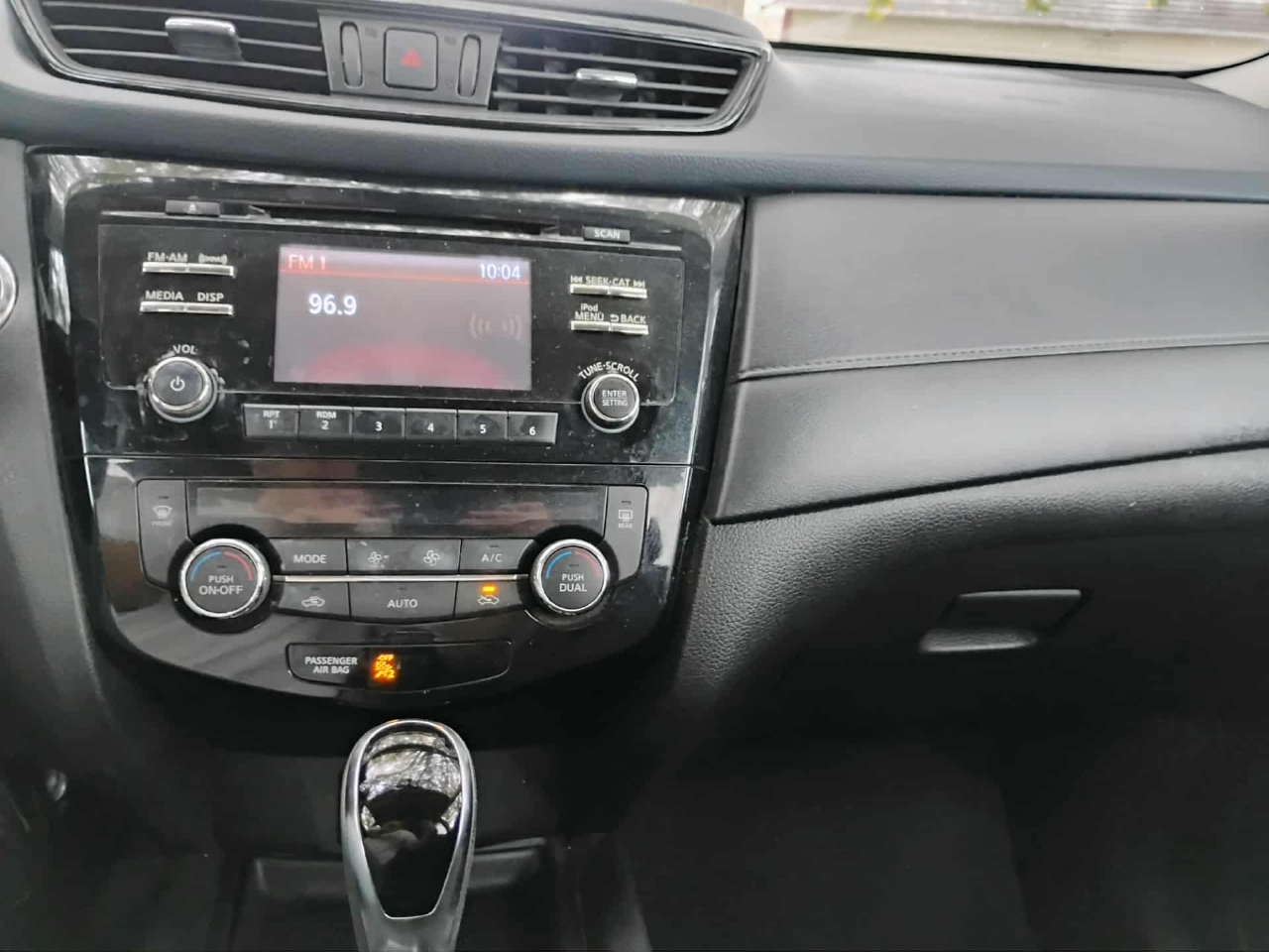 Nissan Rogue 2017.5 AWD SV 2017 Nissan Rogue 2017.5 AWD SV 2017