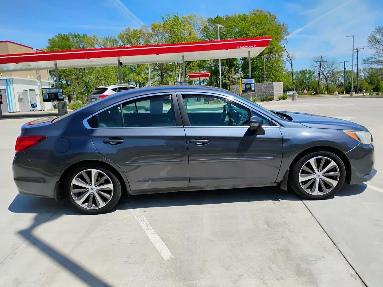 Subaru Legacy 4dr Sdn 3.6R Limited 2015