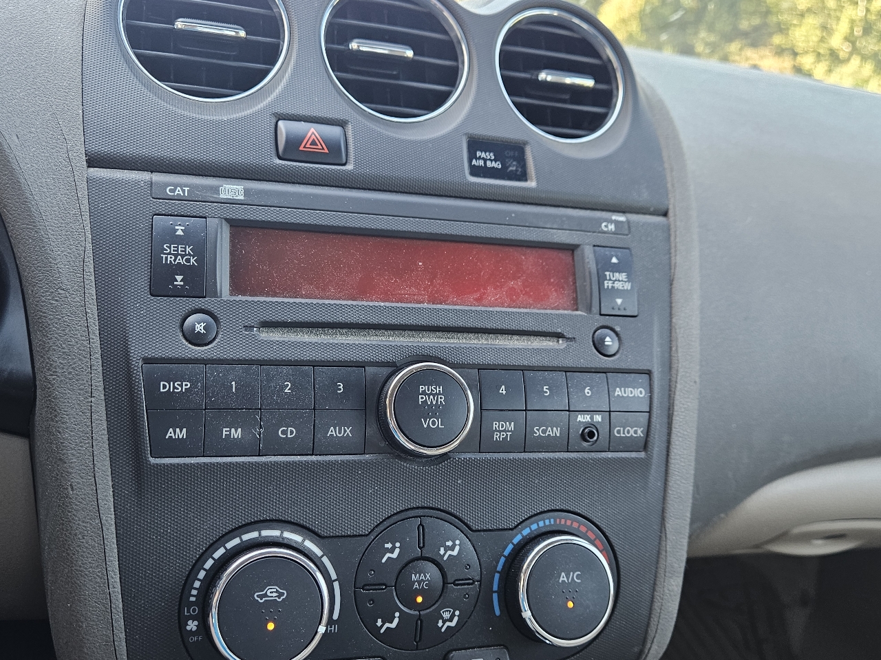 Nissan Altima 4dr Sdn I4 CVT 2.5 S 2011 Nissan Altima 4dr Sdn I4 CVT 2.5 S 2011